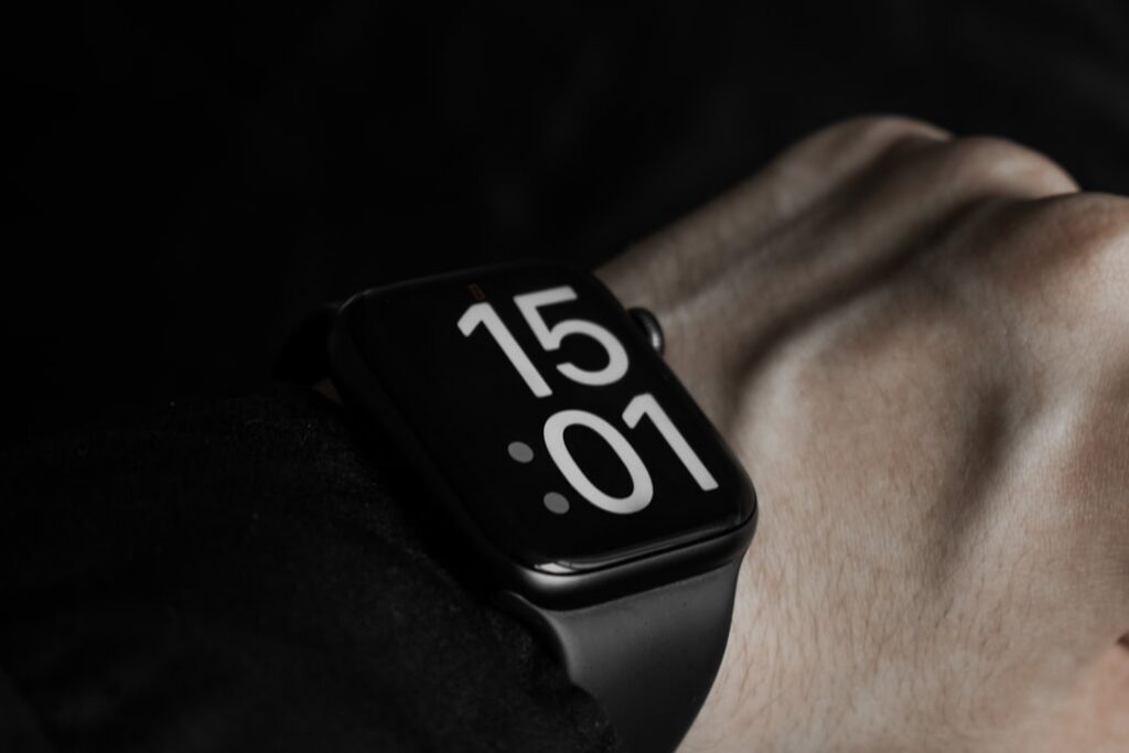 Awesome Habits interface on Apple Watch showing a completed ring - awesome habits app